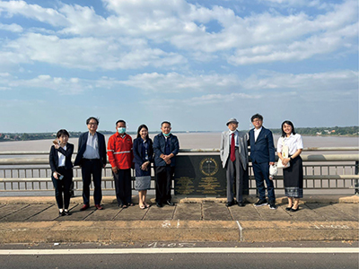 A photo of the Second Friendship Bridge, a 1,600-meter international bridge, connects Laos and Thailand on the Mekong River and contributes to the smooth transportation of people and goods, as well as economic development in the areas around the East-West Economic Corridor