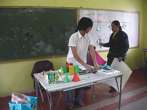 Teacher training by JOCV members. Training Programs contain not only lectures but also practical work.