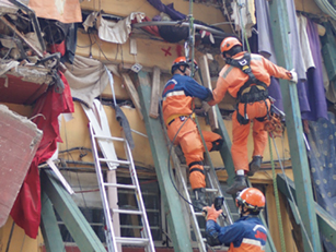 The Japan Disaster Relief Search and Rescue Team engaged in search and rescue operations after an earthquake in Mexico (Photo: JICA)