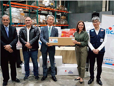 Photo 1. Details in caption.