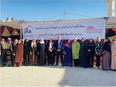 Photo 1. Details in caption.