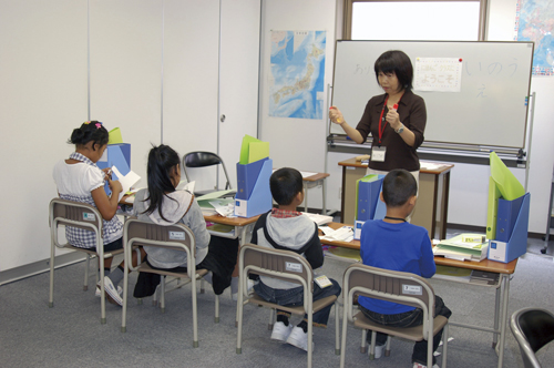Coursework of the Program for Human Resource Development in Asia for Peacebuilding (February, Hiroshima; photo: Hiroshima Peacebuilders Center (HPC))