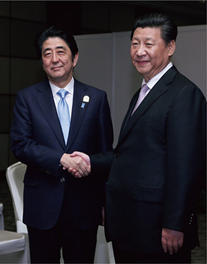 Japan-China summit meeting (April 23, Jakarta, Indonesia; Photo: Cabinet Public Relations Office)