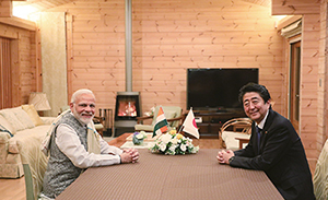 Visit to Japan by the Prime Minister of India, Informal Working Dinner (October, Yamanashi Prefecture; Photo: Cabinet Public Relations Office) (Chapter 2-1-5)