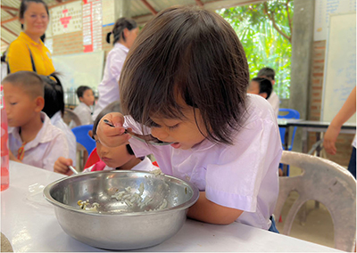 School meal at an MLC (August 15, Thailand; Photo: MECC TAK PASEO 2)