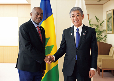 Japan-Saint Vincent and the Grenadines Foreign Ministers' Meeting (December 14, Tokyo)