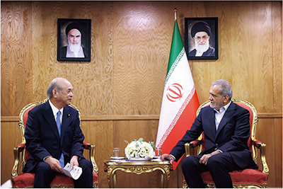State Minister for Foreign Affairs Tsuge (Special Envoy of the Prime Minister) pays a courtesy call on Iranian President Pezeshkian (July 30, Tehran, Iran)