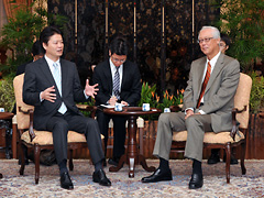 (Photo)