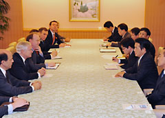 (photo) Meeting Between Minister for Foreign Affairs Okada and Secretary of Defense of the United States Gates